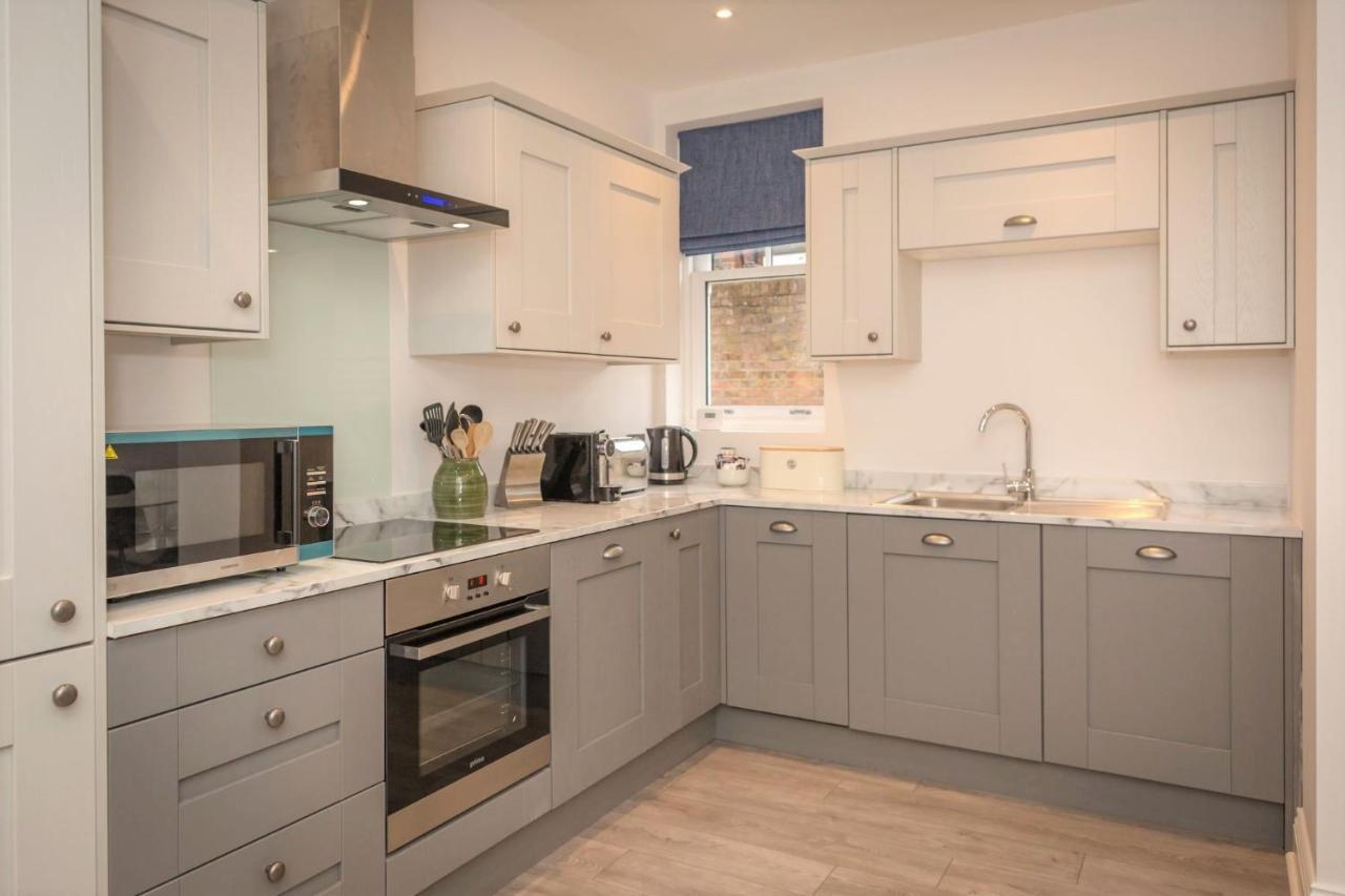 Ravelston Grange - stylish, spacious garden flat Torneo de Torneo de Eastbourne Exterior foto
